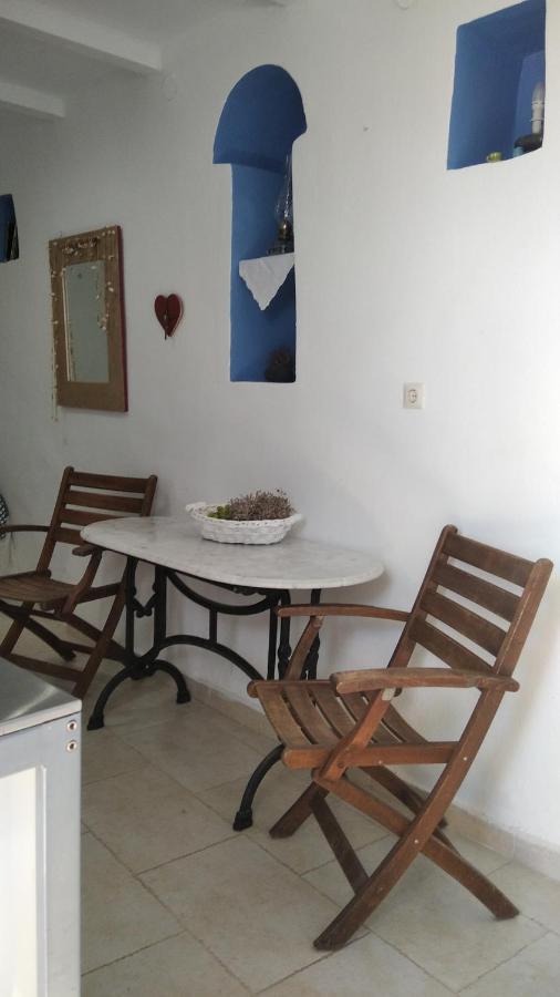 Traditional Renovated House In The Centre Of Anafi Exteriör bild